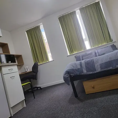 Comfort Meets Convenience Apartament Birmingham